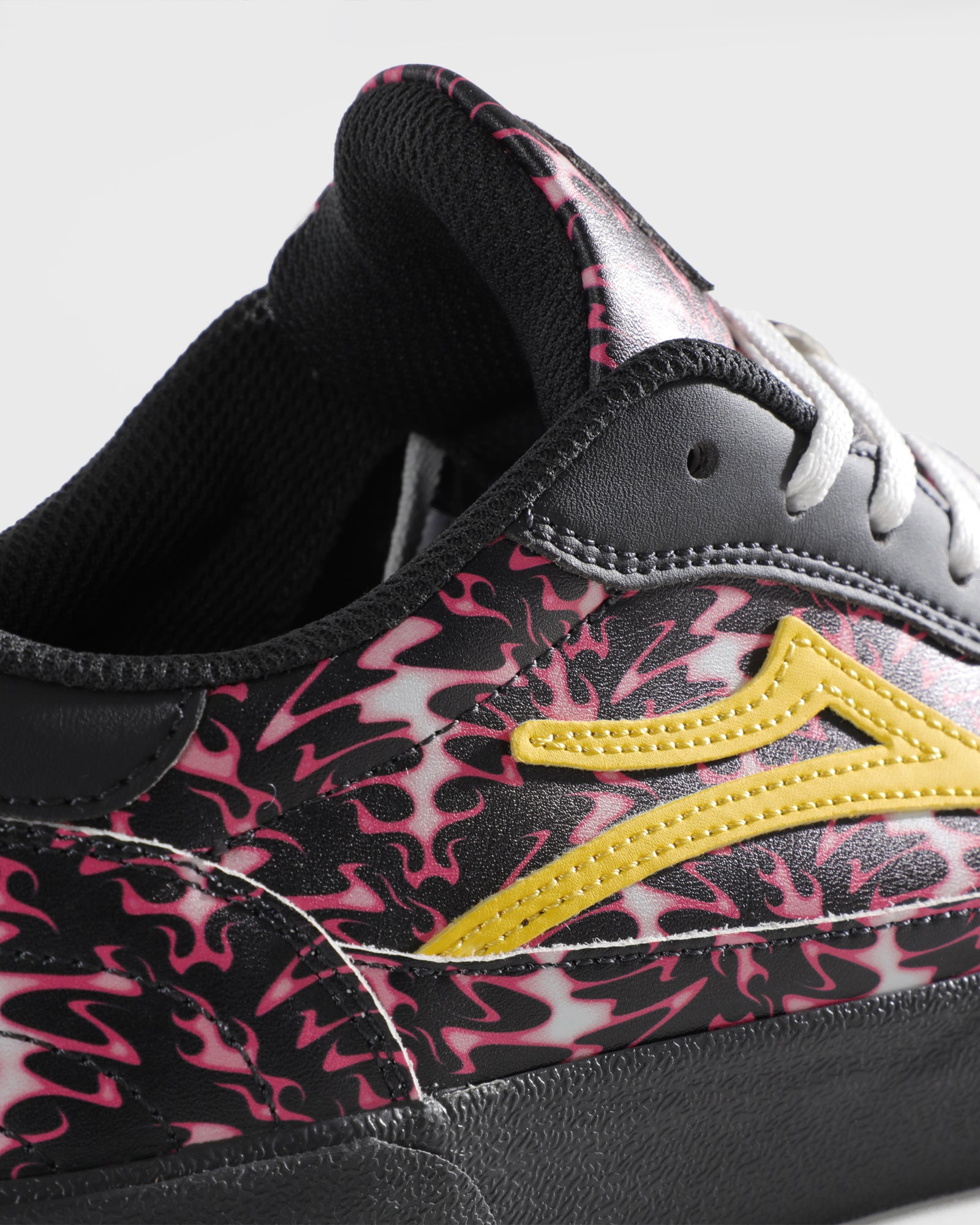 Lakai_x_Ripndip_Cambridge_Pink_Flame_CLOSE_2.jpg