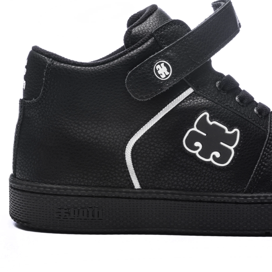 Ipath Grasshopper Black Leather heel.png