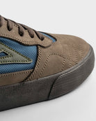 CAMBRIDGE_ELITE_OTTER_MALLARD_CLOVER_CLOSE1.png