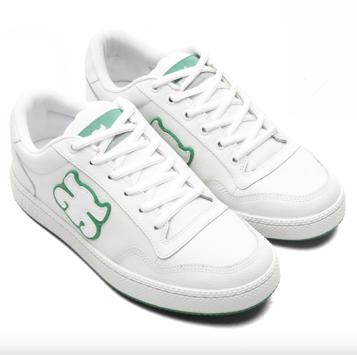 Ipath_1985_white_leather_Shoes_pair.png