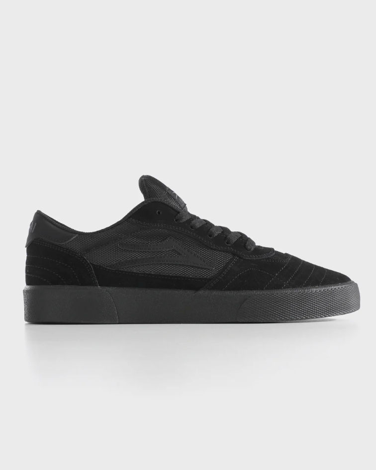 Lakai_Cambridge_Black_Black_suede_profile.png