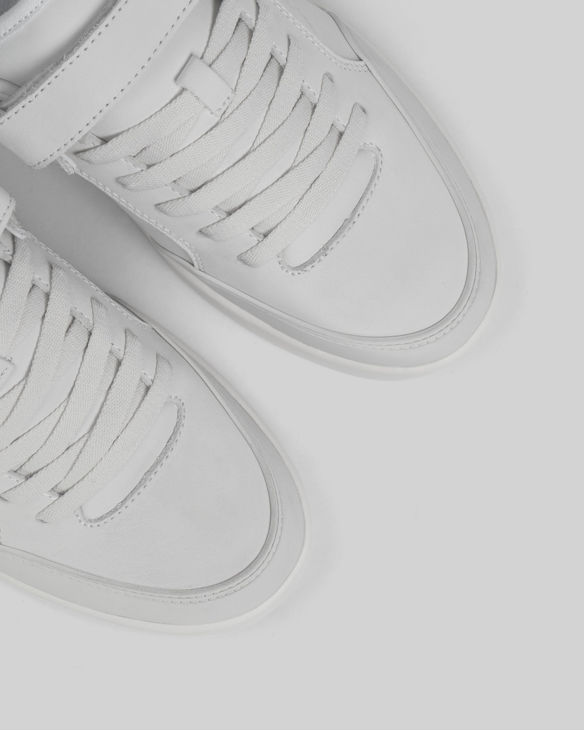ws_tribute_white_white_05.jpg