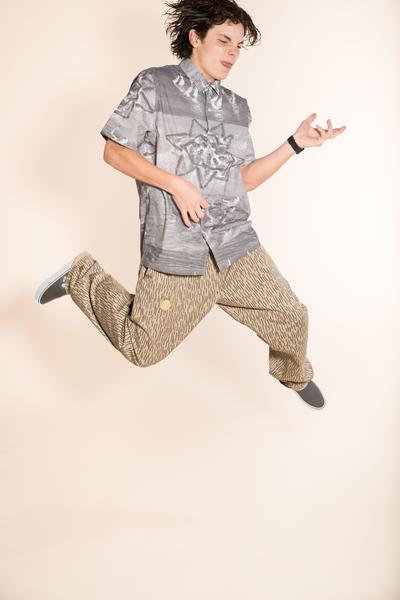kxhGH3Z4S5yrroi1l0cr_Alltimers_Sync_Up_Button_Up_Black_Body2.jpg